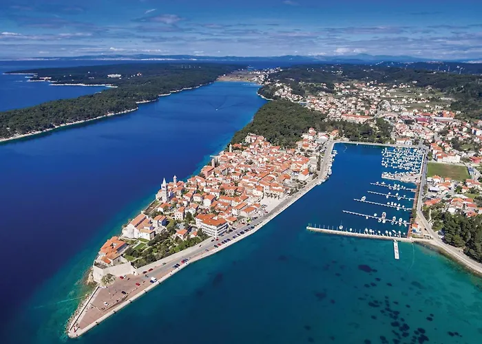 2 Bedroom Amazing In Lopar