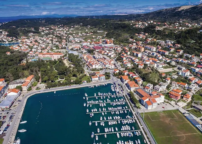 2 Bedroom Amazing In * Lopar